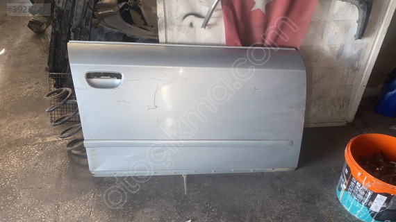 AUDİ A4 SAĞ ÖN KAPI 2005-2008 ÇIKMA ORİJİNALN