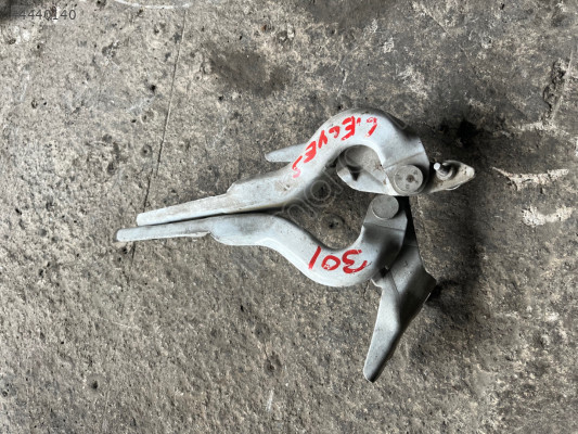 PEUGEOT 301 KAPUT MENTEŞESİ