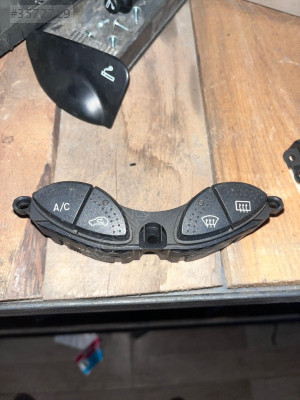 FORD FOCUS 1 KLİMA DÜĞMELERİ