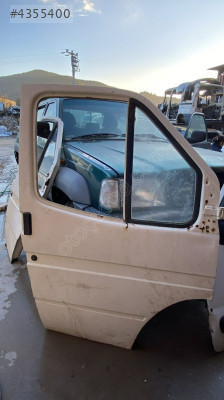 FORD TRANSİT 190 SAĞ ÖN KAPI