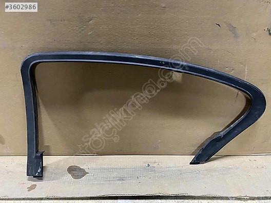 BMW F10 SAĞ ARKA KAPI İÇ DİREK KAPLAMASI