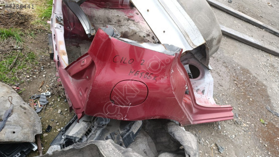 RENAULT CLİO 2 HB SAĞ ARKA ÇAMURLUK ÇIKMA ORJİNAL