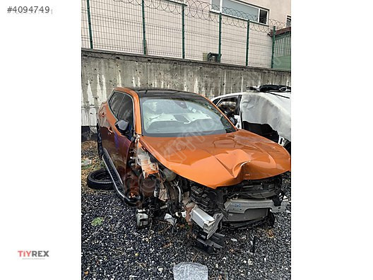 PEUGEOT 2008 SAĞ ÖN KAPI DOLU SÖKME HATASIZ ORJINAL