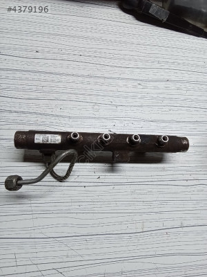 RENAULT Megane 3 Fluence Enjektör Yakıt Rampası 8200704212