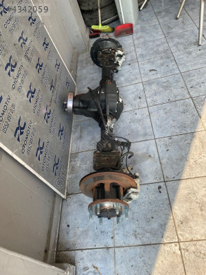 Ford Transit 2018-2024 Çift Teker Arka Porsiyon (Dingil Dolu) Kom