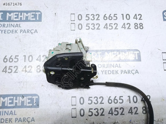 ÇIKMA AUDİ Q7 SOL ARKA KAPI KİLİDİ