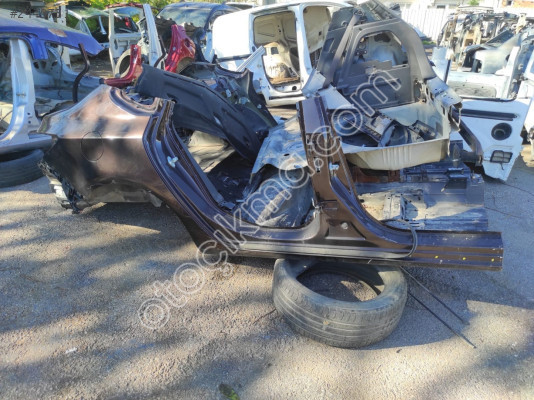 OPEL ASTRA J SAĞ ARKA CAMURLUK VE SAĞ YAN KOMPLE