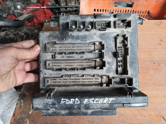 Ford escort sigorta kutusu