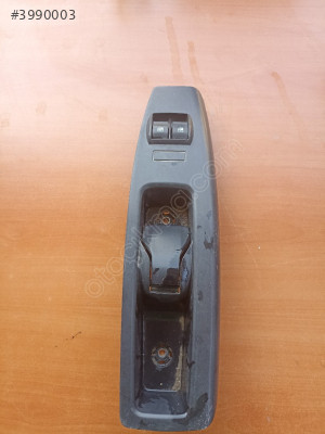 Fiat Doblo 3 Sol Ön Kapı Cam Düğmesi