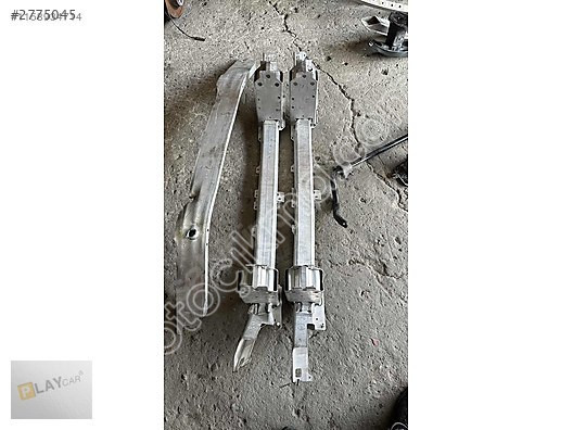 BMW G30 TAMPON DEMİRİ