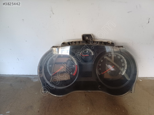 Opel Corsa D 1.3 dizel kilometre saati çıkma orijinal