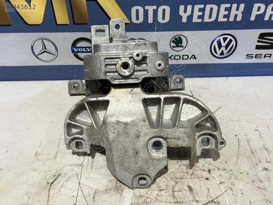 MERCEDES CLA 180-200 W118 MOTOR KULAĞI