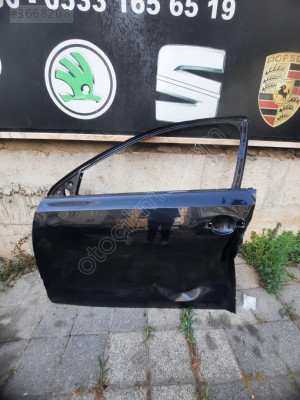 VW Jetta için Sol Ön Kapi - Orijinal Çıkma Parça