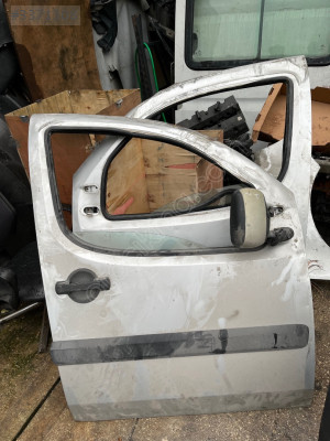Doblo iki sağ ön kapı dolu