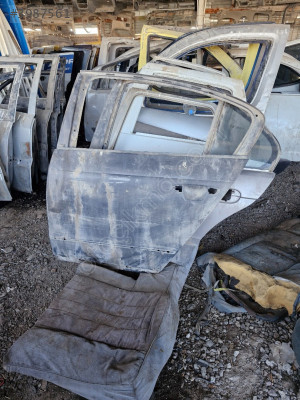 Passat b 6 sol arka kapı
