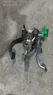 FORD FOCUS 1 SEDAN PEDAL SETİ