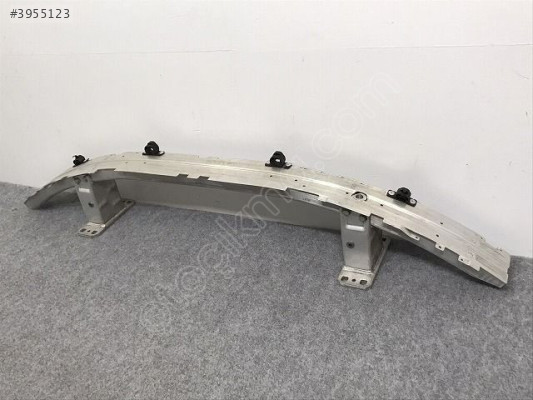 BMW E60 LCI TAMPON DEMİRİ ÖN 51117178080