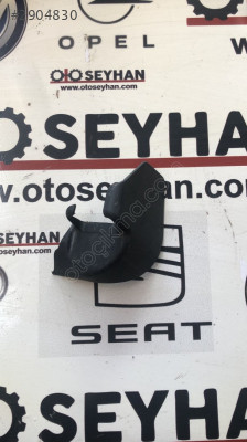 Toyota Yarıs 2015 koltuk ray kapağı
