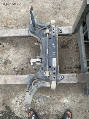FORD FİESTA TRAVERSS