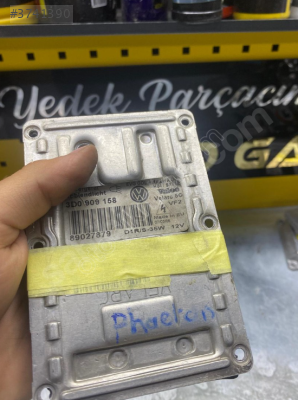 VOLSWAGEN PHAETON FAR BEYNİ 3D0909157