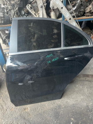 MERCEDES W205 SOL ARKA KAPI OTO FEDAİ