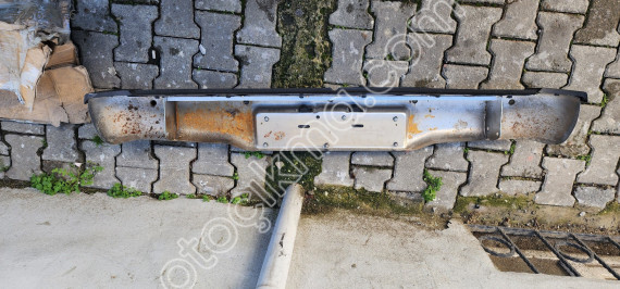 06.12 Hilux arka tampon