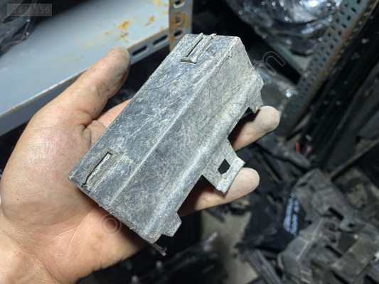 OPEL ASTRA G ZAFİRA MERİVA VECTRA B SİGORTA KUTU KAPAĞI 24437030