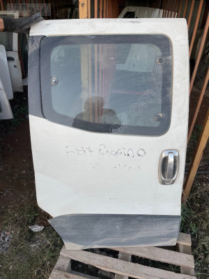 FİAT FİORİNO SAĞ ARKA KAPI