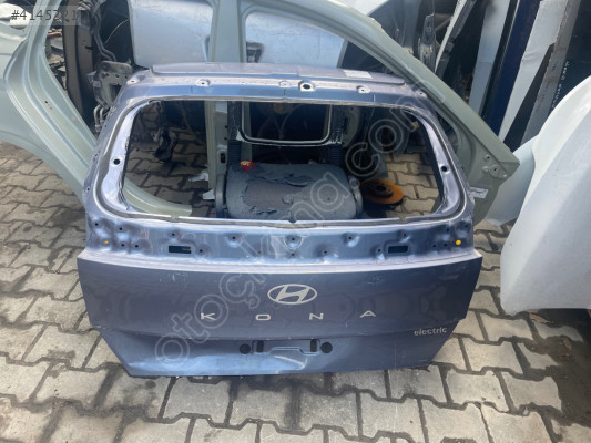 Hyundai Kona bagaj kapağı