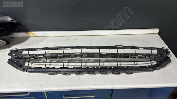 MERCEDES EQB EQA W243 ÖN TAMPON ORTA IZGARA 2438857701