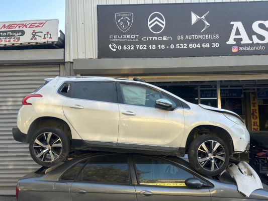Peugeot 2008 sağ Marşbiyel çıkma
