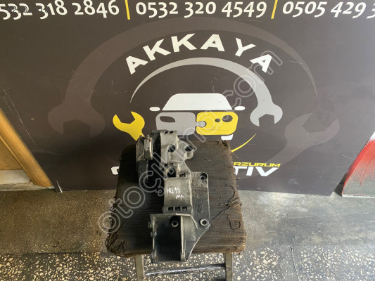 045903143C T5 Transporter Alternatör Braketi Orijinal Çıkma
