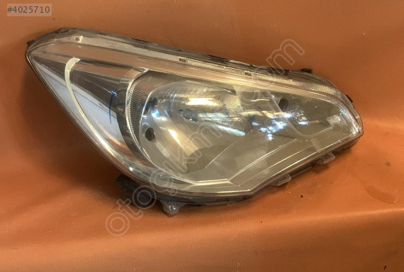 mitsubishi attrage sağ ön far