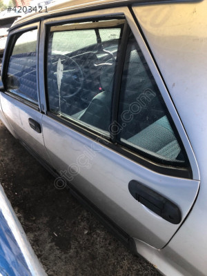 Tofaş Şahin Doğan Kartal (1999-2003) Sol Arka Kapı (Menekşe Mente