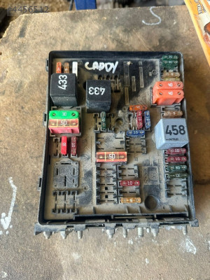 VOLKSWAGEN CADDY SİGORTA KUTUSU