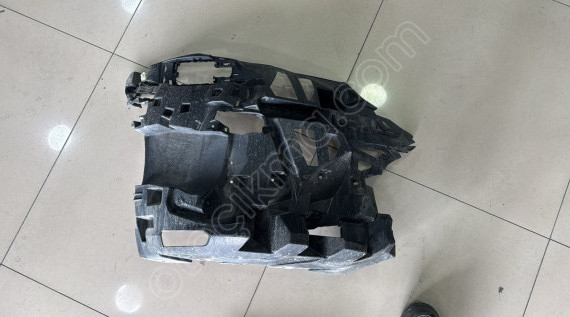 BMW 5 SERİ G60 İ5 M ÖN TAMPON SAĞ İÇ BRAKET 51118084656