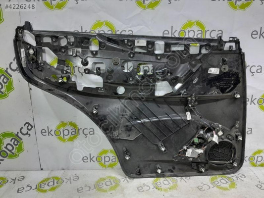 TESLA MODEL X 2016 2020 SAĞ ARKA KAPI İÇ 105886718C