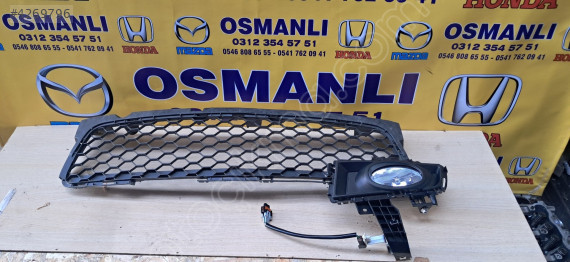 Mazda 3 Makkajlı Sis farı ve Orta ızgara