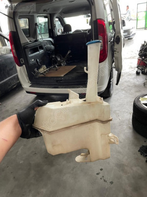 HYUNDAİ İ20 SU BİDONU ORJİNAL ÇIKMA