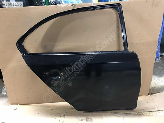 VW JETTA ARKA SAĞ KAPI