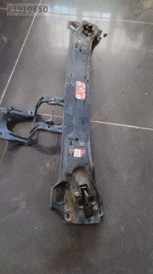 Mercedes w 203 kasa çıkma ön panel kilit sacı