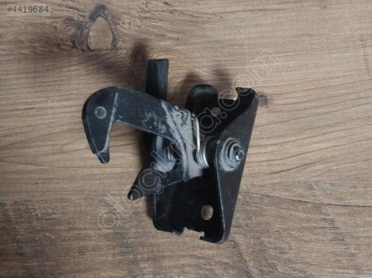 8V0823480 orj 16-21 audi a3 kaput kilit karşılığı