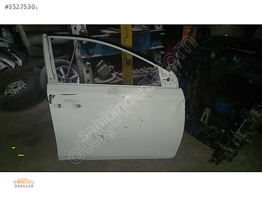 2015 TOYOTA AURİS SAĞ ÖN KAPI ''MERTLER OTO YEDEK PARÇA''DA