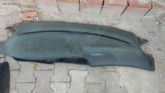 RENAULT MEGANE 1 TORPİDO ÜST KAPLAMA