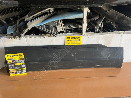 VOLKSWAGEN TİGUAN SAĞ ÖN KAPI BANDI 5NA854940K