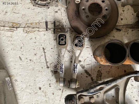 DACİA SOLENZA MOTOR KULAĞI ORJİNAL ÇIKMA