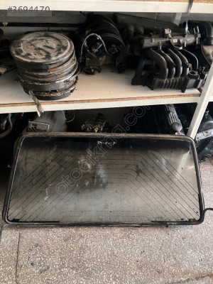Skoda favorit bagaj kapağı camı