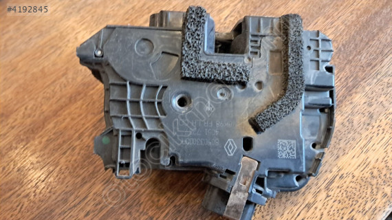 Renault Clio IV Ön Sol Kapı Kilit 805033000R