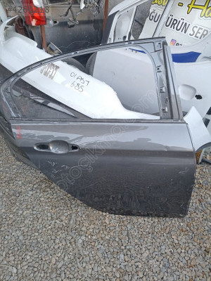 Fiat Egea Sağ Arka Kapı