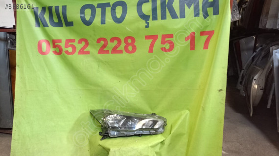 toyota yaris sağ ön far